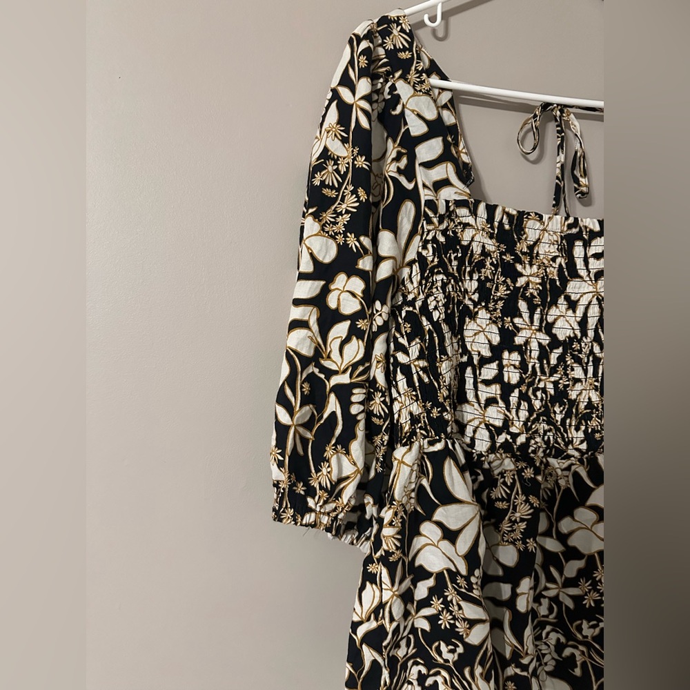 AVA & VIV size 1X, black,off white & mustard yellow floral puff sleeved blouse - Picture 3 of 8